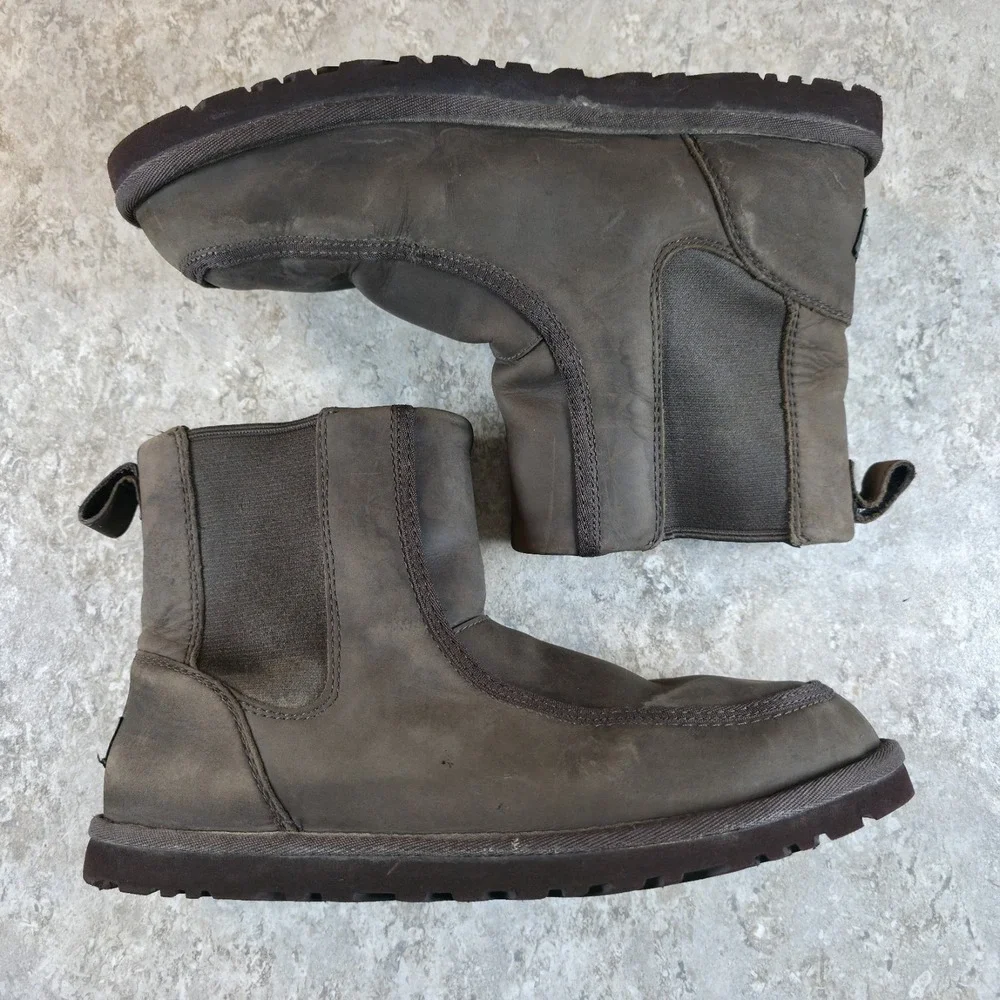 UGG men chelse